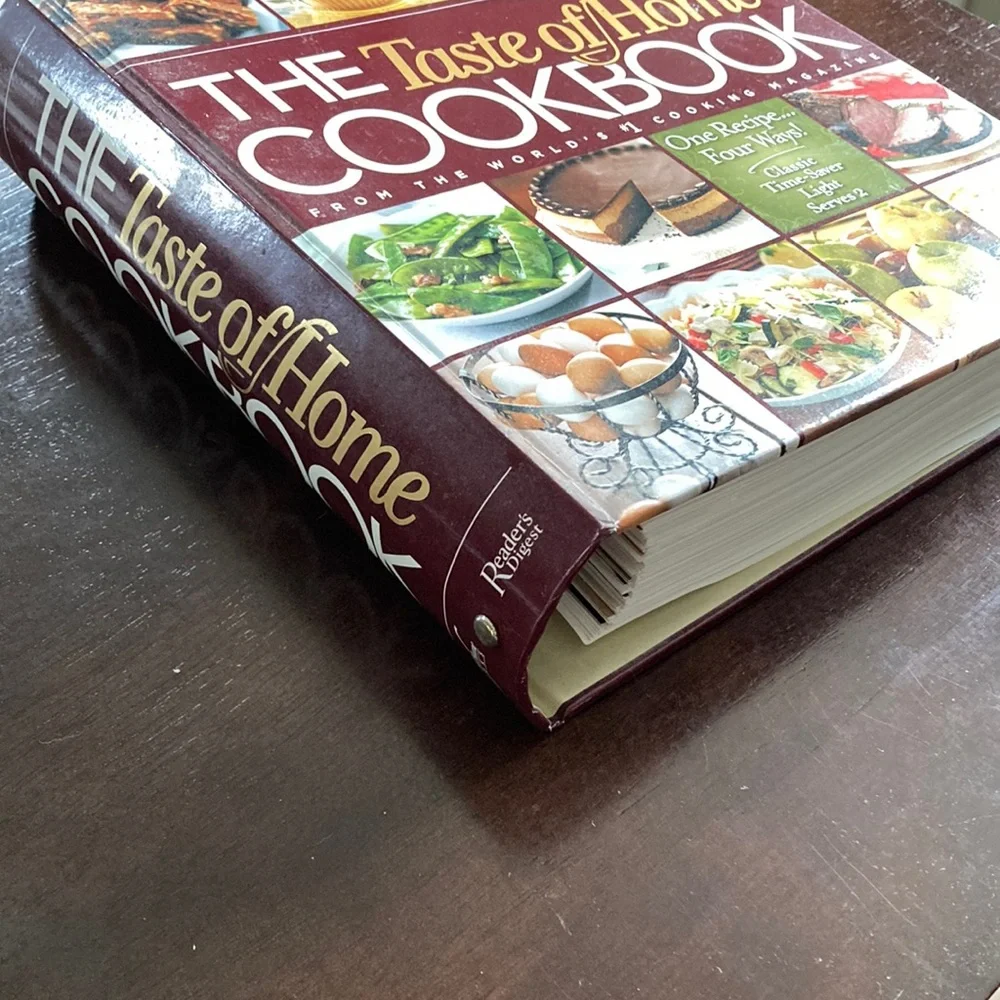 ✅Taste Of Home Red and White Kitchen Cookbook